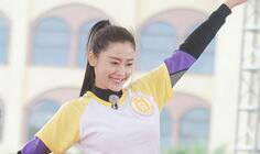 跑男团集体“重返17岁” 撕名牌变“贴”名牌