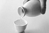 业绩全线飘红亏损集体扭亏 QFII资金“酒”量日增