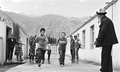 新疆克孜勒苏柯尔克孜自治州安居富民工程纪实