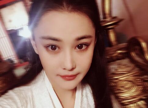 张馨予律师发正告函：坐台不实 将追究法律责任