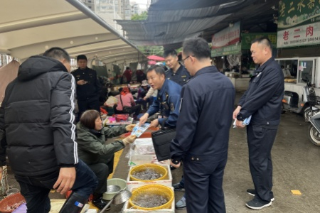 厦门市海渔综合执法支队普法服务监管一体 共筑诚信安全