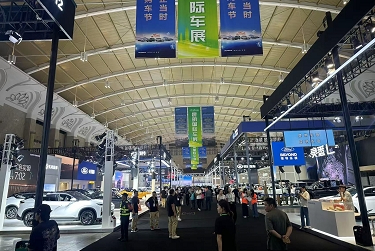 2025昆明国际车展盛大启幕：十万平米展区演绎汽车产业未来图景