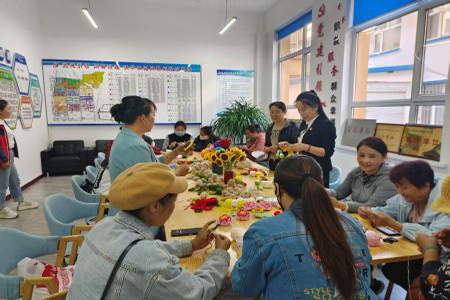 创建沃等你绽芳华服务站 黑龙江克山县激活就业活力新引擎筑牢家庭社会稳定阀