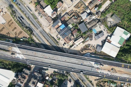 沈海高速扩建工程项目先行段工程关键突破 A2合同段吴宅大桥钢箱梁顶推完成