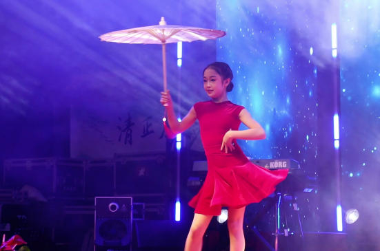 邵东千子村举办冬季“村晚” 文艺汇演展现乡村文明新气象