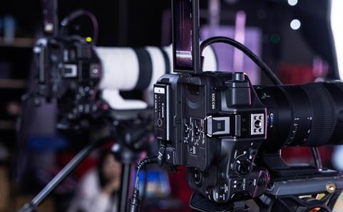 佳能“佳直播”携手时拍传媒，开启明星感团播时代