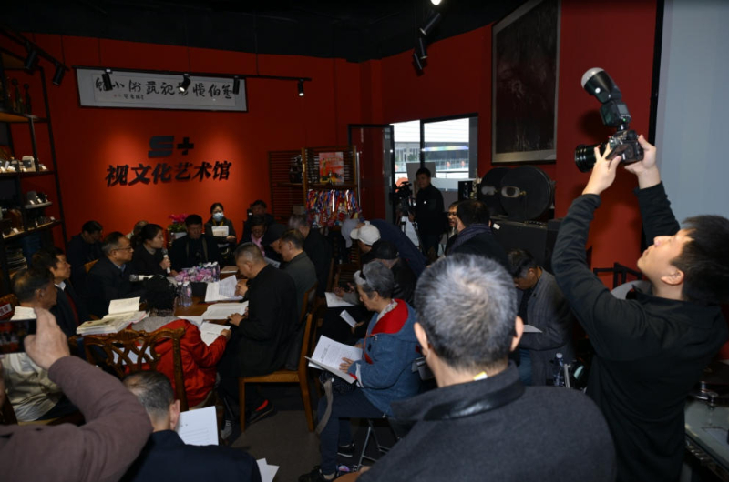 扎根泥土的书写 时代变迁的见证 - 长篇小说《驻村冻江源》的创作与回响