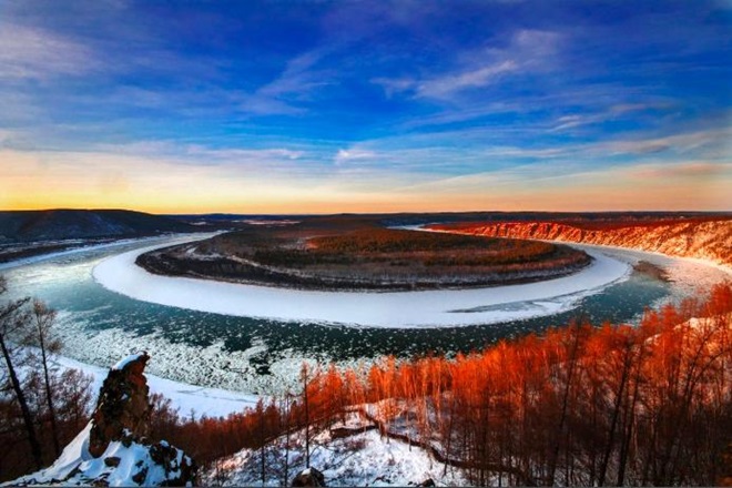 呼伦贝尔冰雪季热度飙升：预订量增30%，“冷资源”这样变成“热经济”