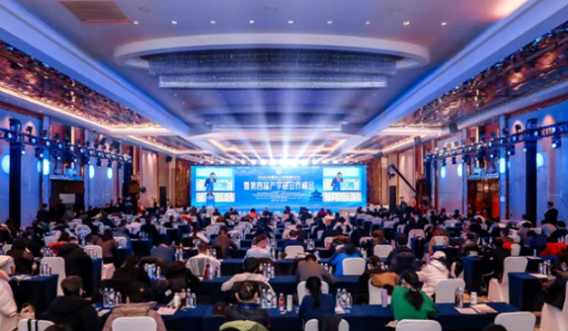 在第四届产学研合作峰会上，百德福获颁&ldquo;2025好公司十大匠心企业&rdquo;