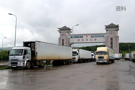 绥芬河口岸66吨俄罗斯黑麦粉顺利通关