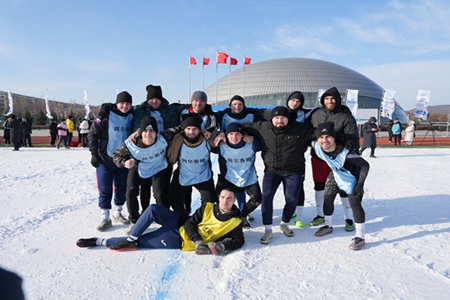 中俄11支劲旅雪上激战！绥芬河&ldquo;向北开放&rdquo;杯雪地足球赛火热开踢