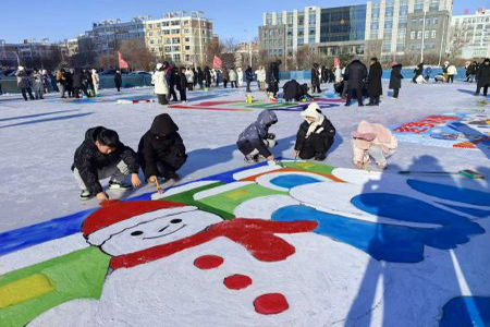 冰上绘梦童心飞扬 黑龙江富裕县冰上漫画活动点燃冬日激情