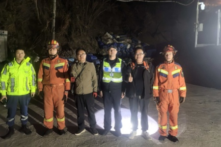 零度山崖上的生命守护│罗源警方多方联合彻夜成功救援两名被困登山者
