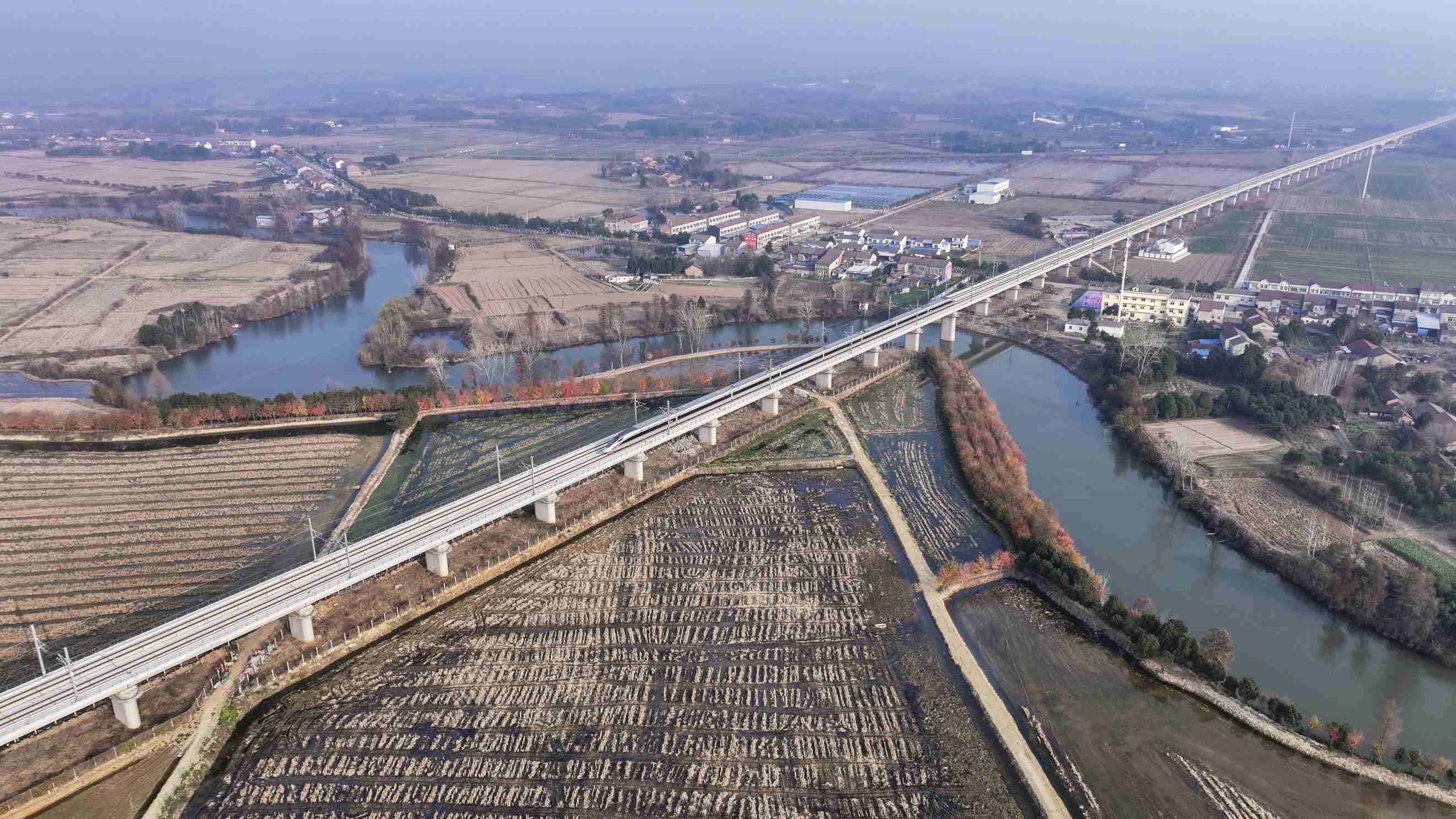 2026年元旦假期运输今日启动 武铁预计发送旅客超336万人次