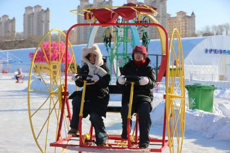齐齐哈尔市铁锋区开启中小学生冰雪周欢乐育人新模式