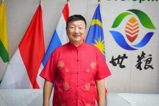 笔墨丹青绘人生 - 记著名书画家李东升