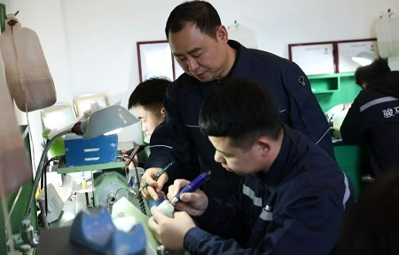 岫岩玉雕非遗传承获国家级认可 孙佳兴创新工作室入选全国劳模工匠名单