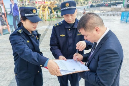 首证送达 服务升温│集美区2026年广告审批第一单 为营商环境添力