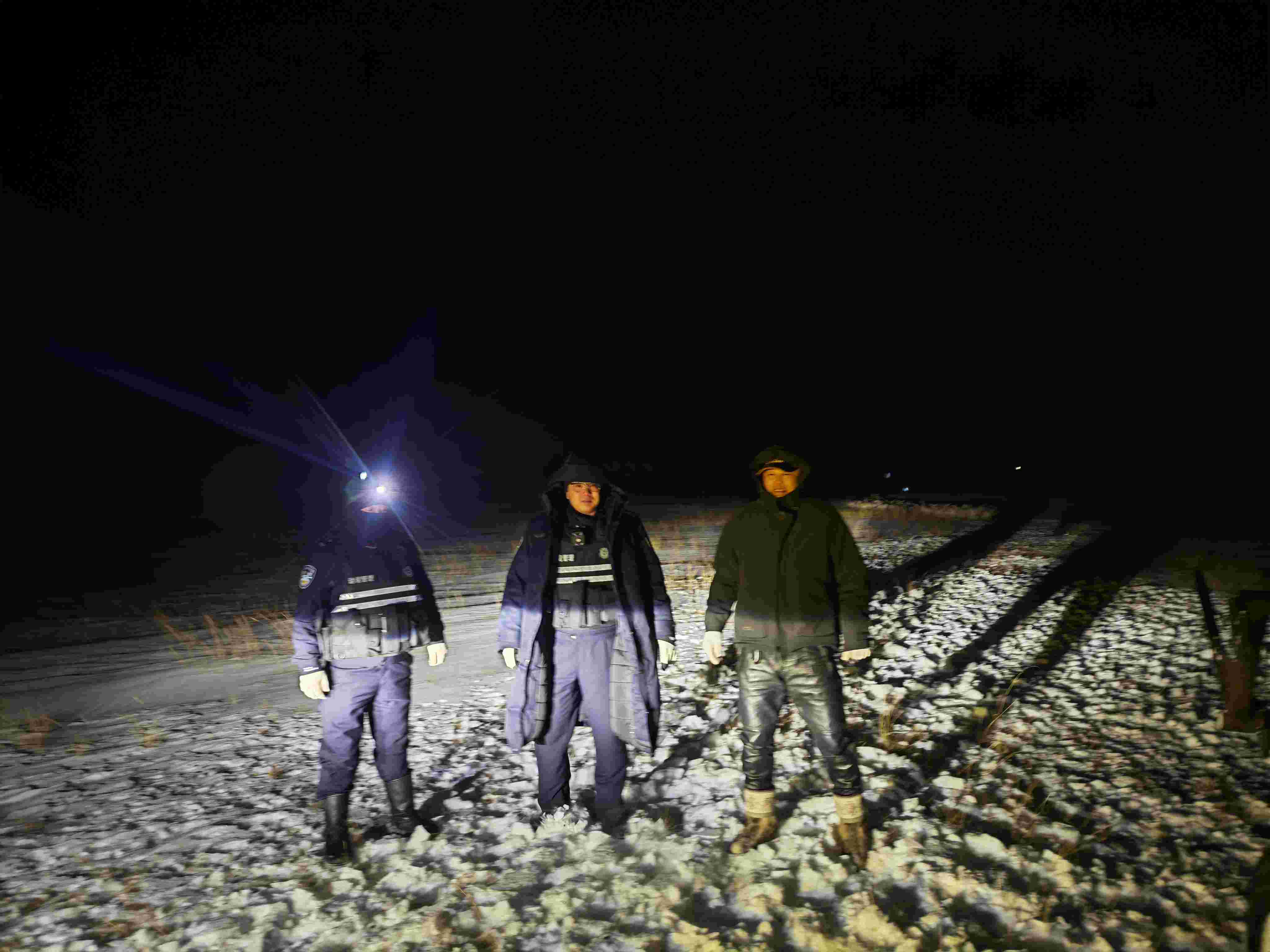 零下30℃风雪夜，336只羊与一场3小时的牧区救援