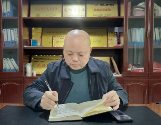 变废为宝助脱贫 匠心筑梦显担当 - 记新邵县鸿远金属加工有限公司董事长安献新