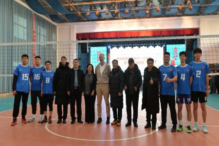 国帅探源&ldquo;排球之乡&rdquo; ，中国男排主教练海宁赴龙江县挖掘&ldquo;排球新苗&rdquo;