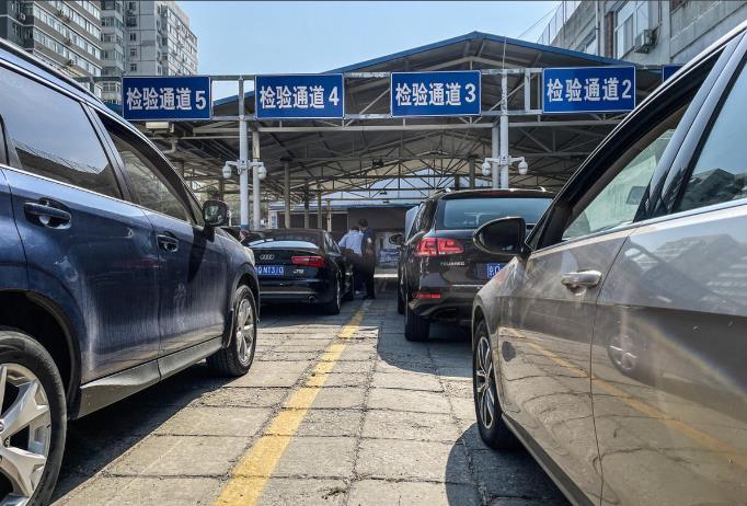 私家车年检存废之辩：制度异化下的&ldquo;安全迷思&rdquo;与改革出路