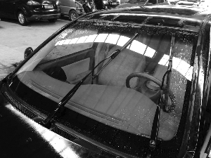 老汉被撞身亡 肇事者逃逸回现场探风