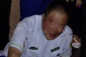 公交司机被四男子当街殴打 打人者疑酒后驾驶