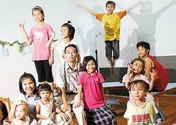 &ldquo;丐帮夫妻&rdquo;坚持救助流浪娃 十余年中助养20人