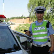 汉鄂高速交警：履职尽责保畅通 警民情深一家人