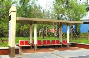 长安街启用中国元素城市家具 井盖纹样取自故宫