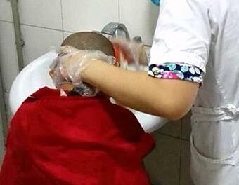 奶奶用&ldquo;六六粉&rdquo;为孙女除虱子 三姐妹都中毒