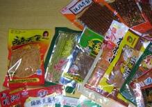 网曝兄妹吃&ldquo;辣条&rdquo;亡 警方：或系熏虫致中毒