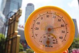 22省份遭遇高温持久战 台风明起驱散南方高温