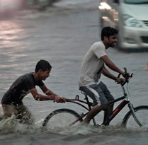 印东部洪水 致156死 约140万人受灾