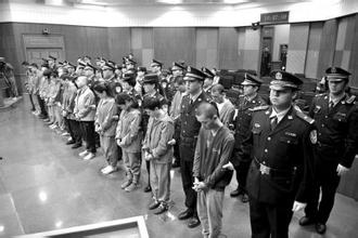 六部门：电信诈骗犯10月底前投案将从轻减轻处罚