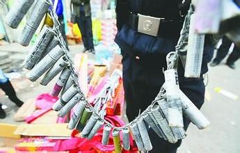 平安区公安局查获非法储存烟花爆竹