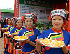 广西富川：脐橙飘香电商集市