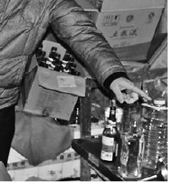 专查食药问题警察怎办案：跟踪病牛 追查医院假药