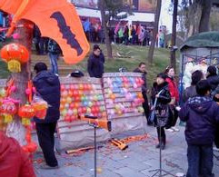 天津一老太因摆打气球射击摊被判非法持有枪支罪