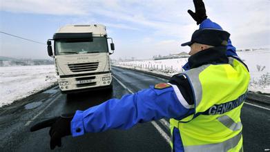 多国遭遇寒潮：意大利局地积雪2米 莫斯科-36℃