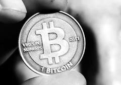 国内比特币价格连涨近30天已翻倍 最高逼近16000元