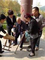 关爱老人 构建和谐  惠民早餐在行动