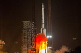 我国成功发射阿尔及利亚一号通信卫星