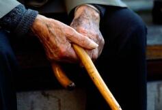 高端养老每月过万甚至数万元 普通市民望而却步