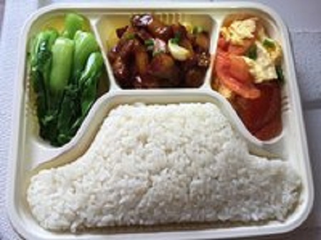 美团、饿了么等被约谈：外卖商家必须是正规餐饮店