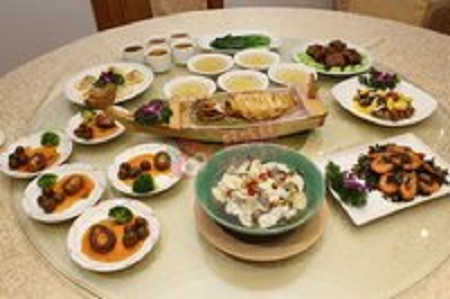 揭&ldquo;私房菜&rdquo;腐败:客人来齐就关门人均消费过千