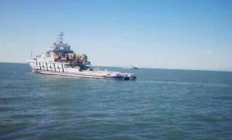 最新进展！辽宁海域翻沉运砂船1人获救还有10人正在救援