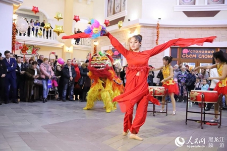 中国边城黑河与俄罗斯布市携手喜迎中国&ldquo;年&rdquo;