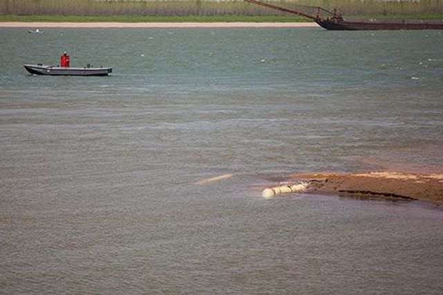 长江入河排污口排查目击记：把排污口&ldquo;查清楚&rdquo;&ldquo;数明白&rdquo;